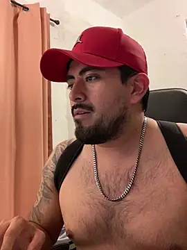 Snapshot of Rubens8866 chatting on 03.17.25 Rubens8866 online show from 03.17.25