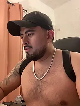 Snapshot of Rubens8866 chatting on 03.18.25 Rubens8866 online show from 03.18.25