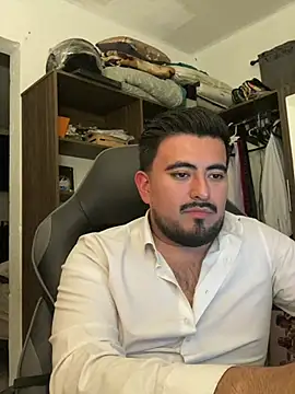 Snapshot of Rubens8866 chatting on 03.22.25 Rubens8866 online show from 03.22.25