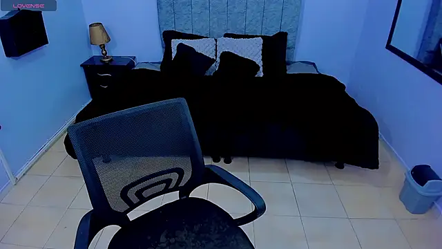 Lana stone  online show from 01.24.25