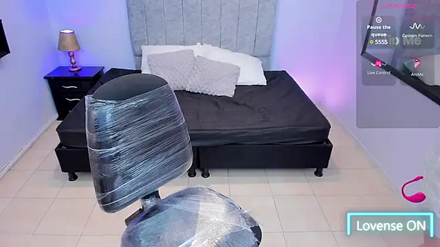 Lana stone  online show from 03.23.25