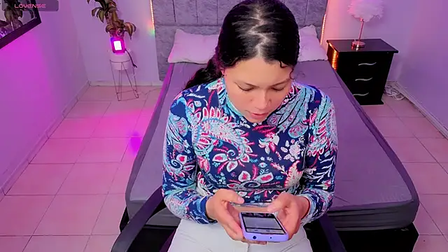 Lana stone  online show from 12.20.25