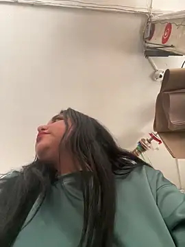 Snapshot of Kym_Owens chatting on 03.11.25 Kym Owens online show from 03.11.25