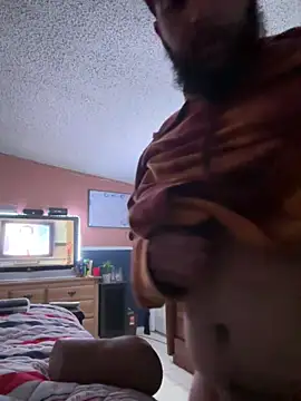 Snapshot of bigdickgio6923 chatting on 01.08.25 bigdickgio6923 online show from 01.08.25