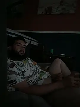 Snapshot of bigdickgio6923 chatting on 01.17.25 bigdickgio6923 online show from 01.17.25