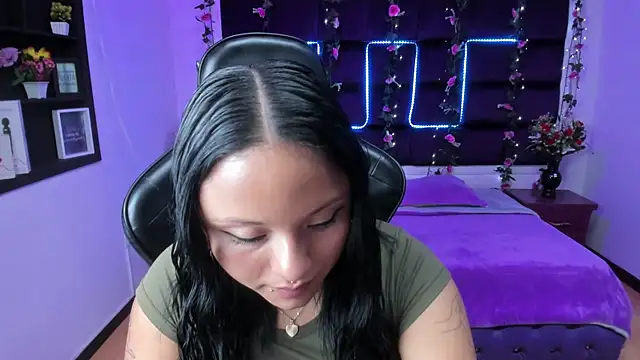 sweelanna   online show from 02.26.25