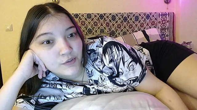 Snapshot of AlisaDevis chatting on 12.08.24 AlisaDevis online show from 12.08.24