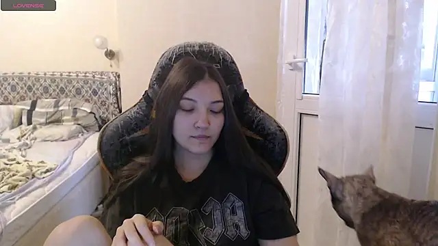 Snapshot of AlisaDevis chatting on 11.08.25 AlisaDevis online show from 11.08.25