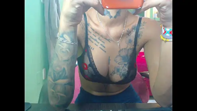 lorenapinto online show from 07.24.26