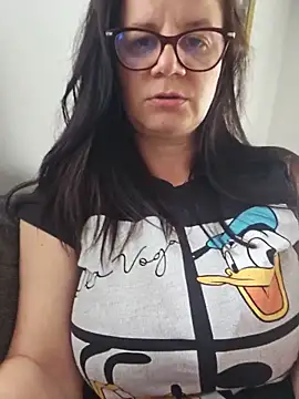 Snapshot of KristenVega chatting on 06.13.26 KristenVega online show from 06.13.26
