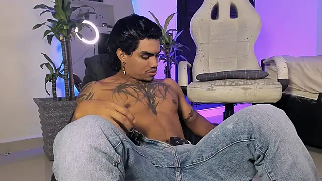 Young laroi online show from 12.10.24