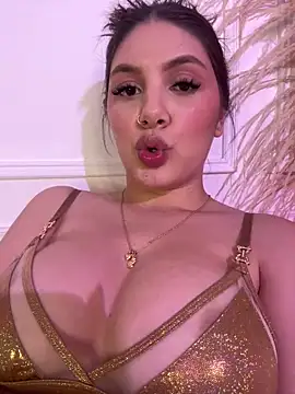 Snapshot of EmilyS__ chatting on 02.25.25 EmilyS   online show from 02.25.25