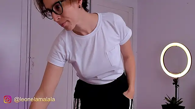 cuddlingbunny online show from 11.03.25