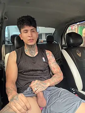 Snapshot of _Tomy08calderon chatting on 10.14.25  Tomy08calderon online show from 10.14.25