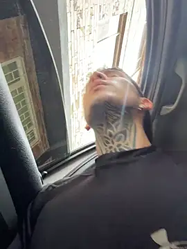 Snapshot of _Tomy08calderon chatting on 10.29.25  Tomy08calderon online show from 10.29.25