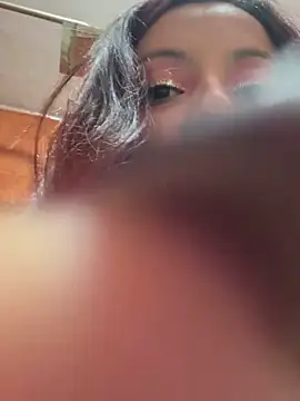 Snapshot of Isa-Jones chatting on 12.19.24 Isa-Jones online show from 12.19.24