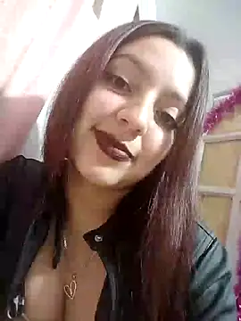 Snapshot of Isa-Jones chatting on 12.29.24 Isa-Jones online show from 12.29.24