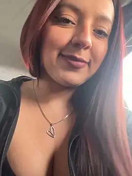 Snapshot of Isa-Jones chatting on 01.31.25 Isa-Jones online show from 01.31.25