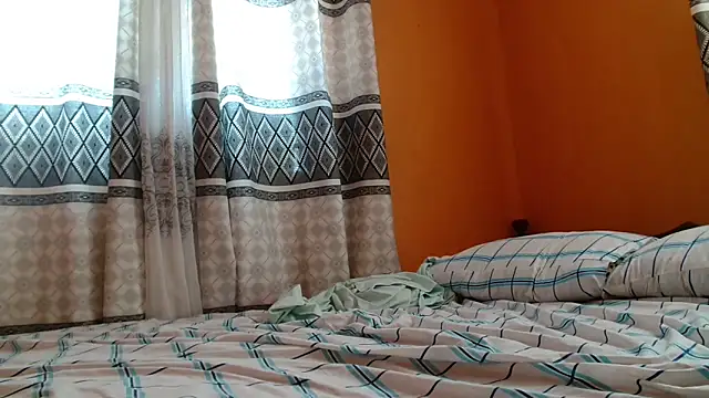 Snapshot of titi_fiesta chatting on 12.22.25 titi fiesta online show from 12.22.25