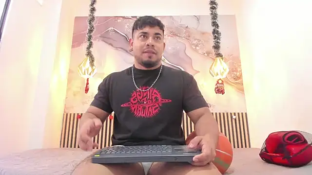 BrianMalonee online show from 12.20.25