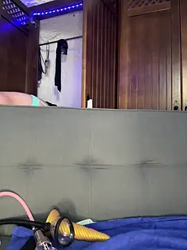 selenaluvv online show from 06.10.26