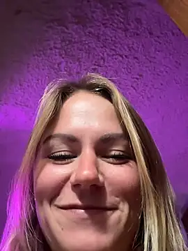 selenaluvv online show from 07.30.26