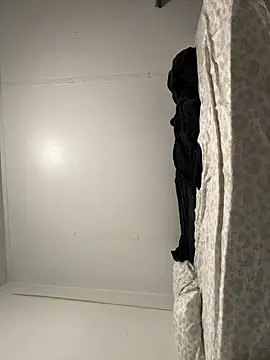 Snapshot of Edw95S chatting on 02.21.26 Edw95S online show from 02.21.26