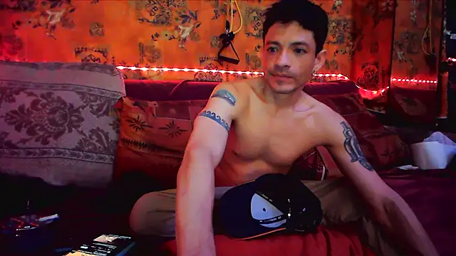 Snapshot of Tony_Torrente chatting on 01.06.25 Tony Torrente online show from 01.06.25