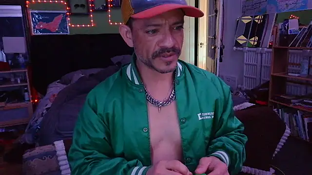 Snapshot of Tony_Torrente chatting on 12.16.25 Tony Torrente online show from 12.16.25