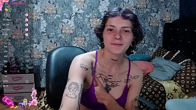 pretty cristal69 online show from 04.21.26