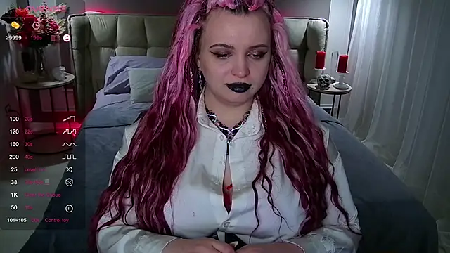 Miss Maya Mils online show from 02.09.25