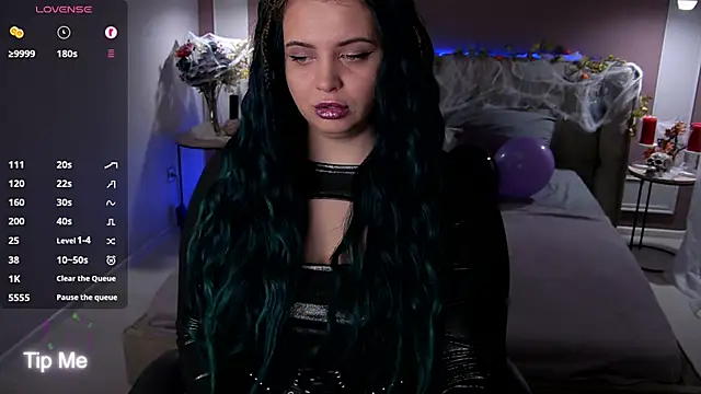 Miss Maya Mils online show from 10.22.25