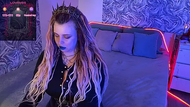 Snapshot of Miss_Maya_Mils chatting on 07.04.26 Miss Maya Mils online show from 07.04.26