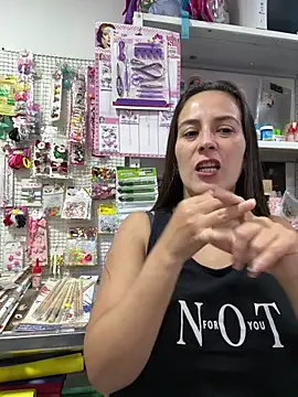 Snapshot of Rousse92 chatting on 11.19.25 Rousse92 online show from 11.19.25