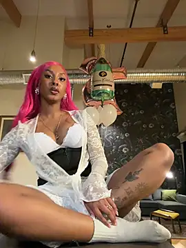 Your Paris online show from 02.07.26