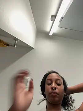 Your Paris online show from 02.21.26