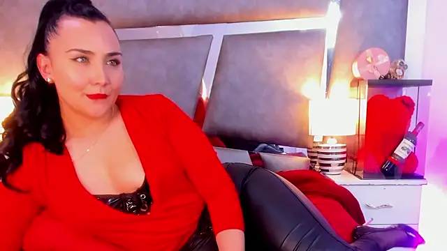 Evangeline Taylorr online show from 02.07.25