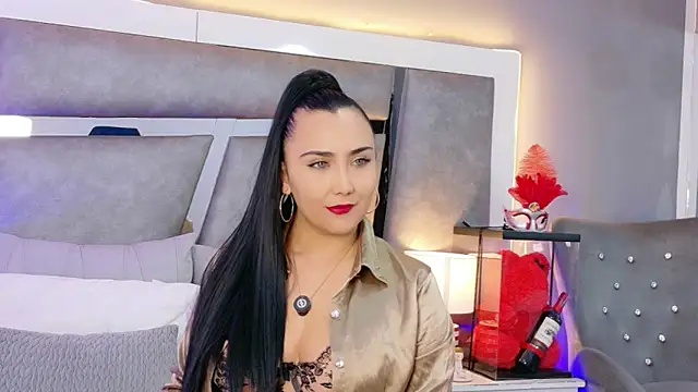 Evangeline Taylorr online show from 10.09.25