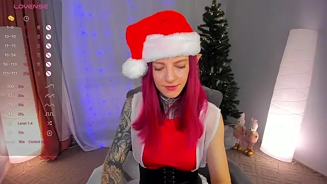 Snapshot of Roxy_____ chatting on 12.21.24 Roxy online show from 12.21.24