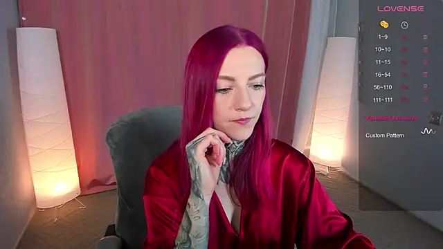 Snapshot of Roxy_____ chatting on 02.09.25 Roxy online show from 02.09.25
