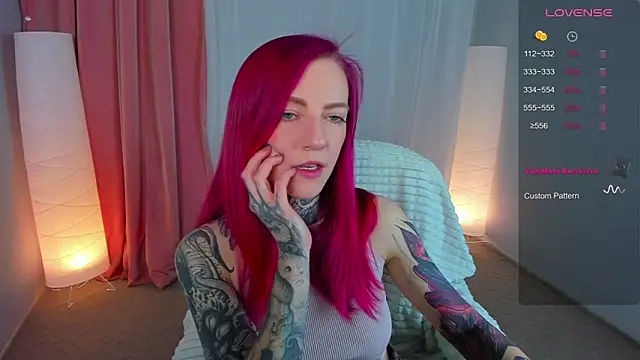 Snapshot of Roxy_____ chatting on 03.16.25 Roxy online show from 03.16.25