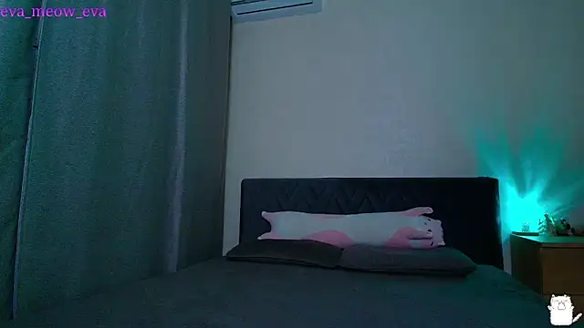 Meow Eva Meow online show from 04.30.26