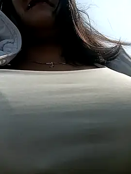 Snapshot of Cristal__04 chatting on 01.10.25 Cristal 04 online show from 01.10.25