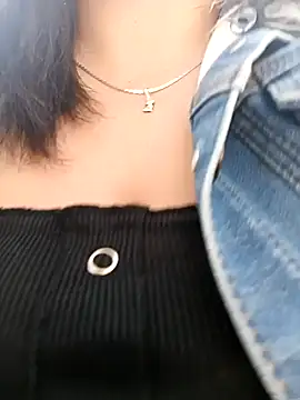 Snapshot of Cristal__04 chatting on 01.22.25 Cristal 04 online show from 01.22.25