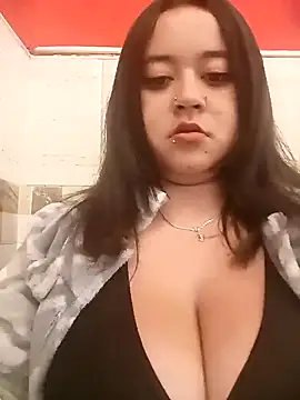 Snapshot of Cristal__04 chatting on 02.06.25 Cristal 04 online show from 02.06.25