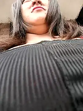 Snapshot of Cristal__04 chatting on 03.20.25 Cristal 04 online show from 03.20.25