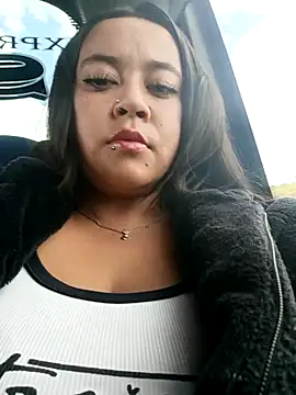 Snapshot of Cristal__04 chatting on 11.01.25 Cristal 04 online show from 11.01.25