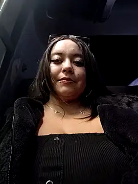 Snapshot of Cristal__04 chatting on 11.13.25 Cristal 04 online show from 11.13.25