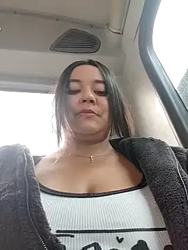 Snapshot of Cristal__04 chatting on 11.19.25 Cristal 04 online show from 11.19.25