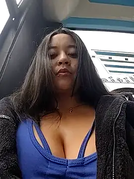 Snapshot of Cristal__04 chatting on 11.20.25 Cristal 04 online show from 11.20.25